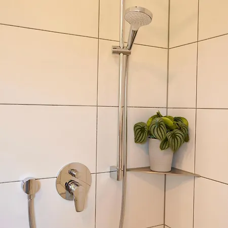 Zentral Im Gruenen Appartement